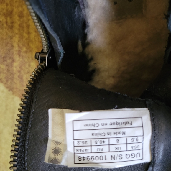 UGG Ankle Boots Women’s Meredith Preowned Wedge Black Leather Side Zippers 9.5 - Picture 9 of 9